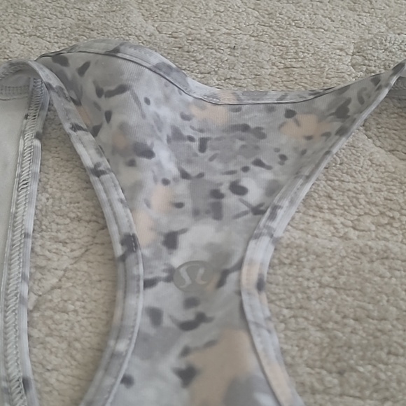 Tanktop - Picture 2 of 6